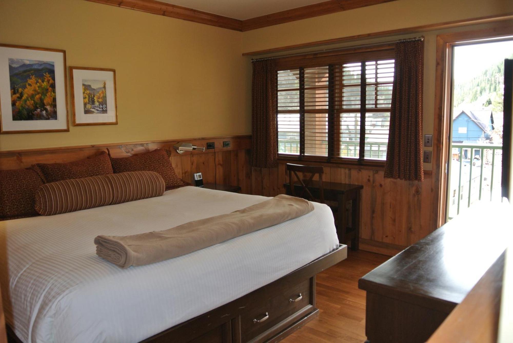 The Green Bridge Inn Red Cliff Стая снимка